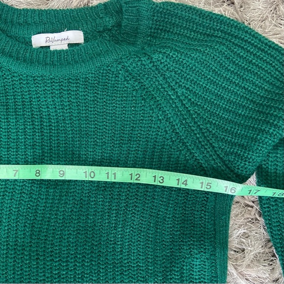 Revamped women green long sleeves, high low side zip hem sweater. Size XS. Used. - Picture 6 of 11